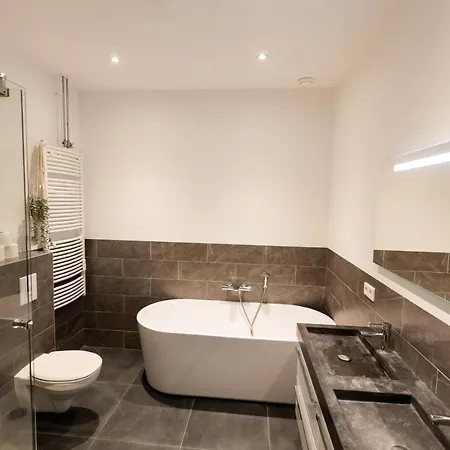 Luxury 100 M2 Appartment In City Centre Of Breda Buitenkant foto