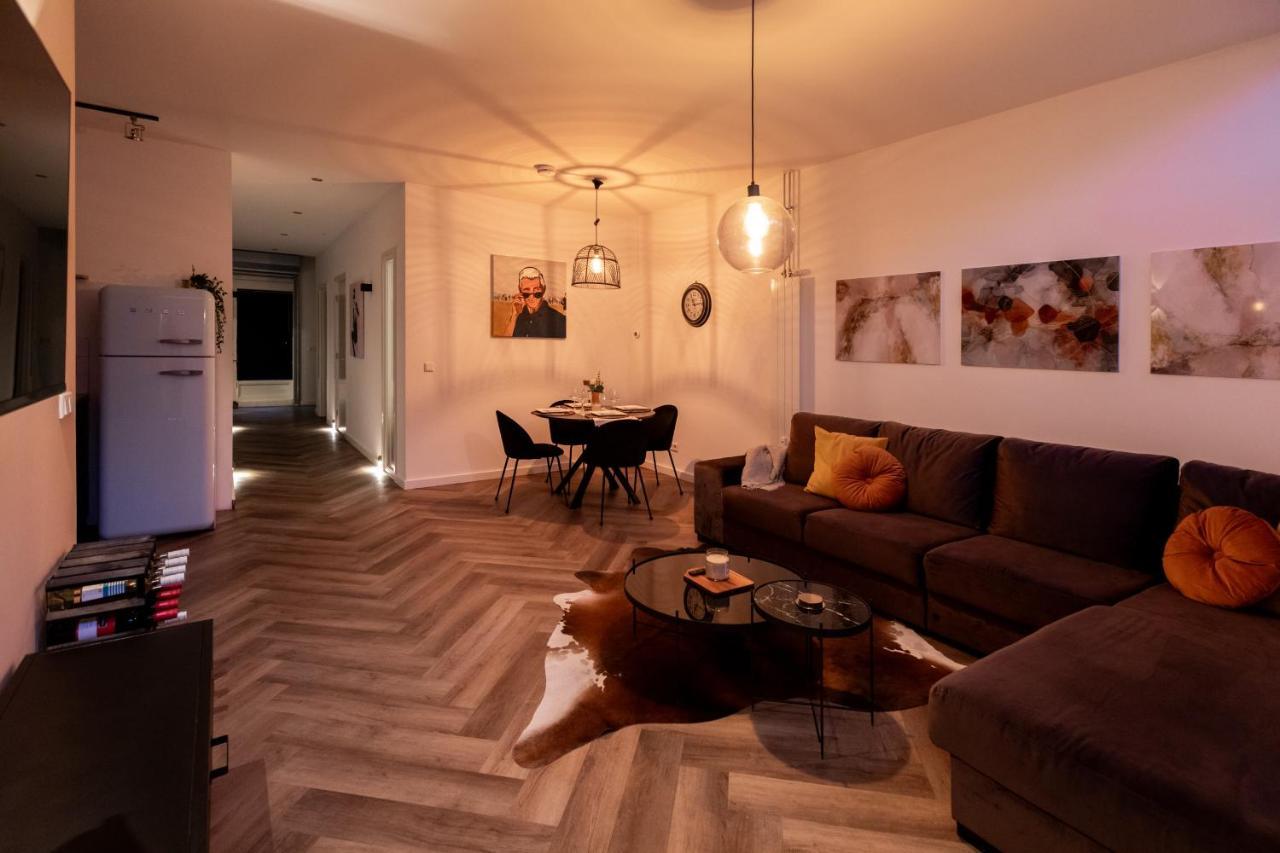 Luxury 100 M2 In Centre Of Appartement